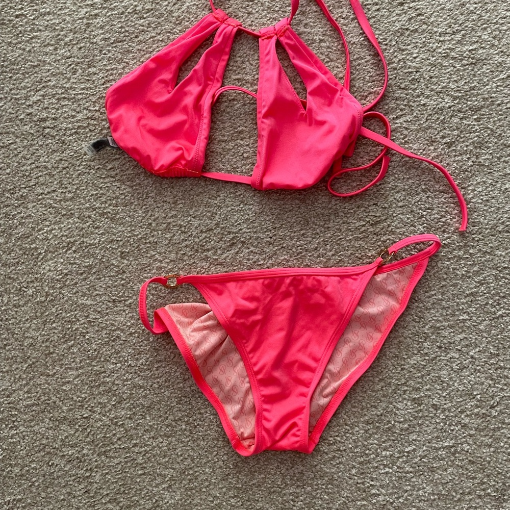 Super Sexy Bikini - image 1